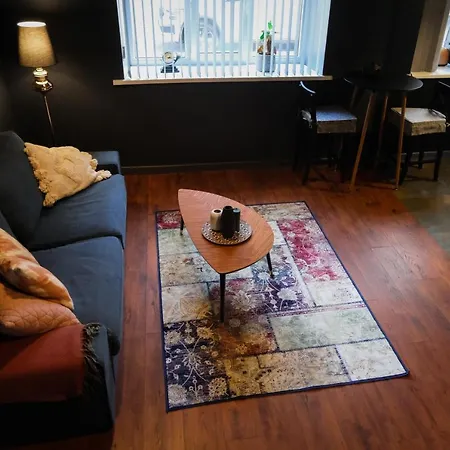 Апартаменты Silti, Atjaunoti Dzivokli Tuvu Centram - 1St Floor Рига Экстерьер фото